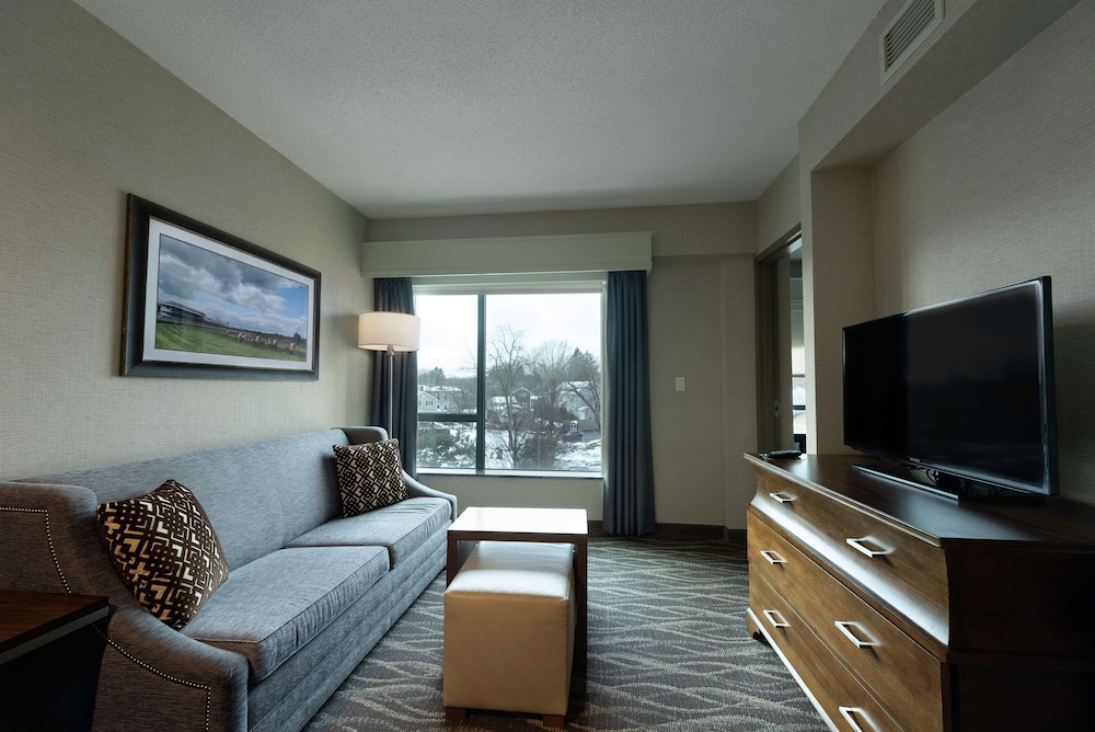 Embassy Suites Saratoga Springs - photo 11