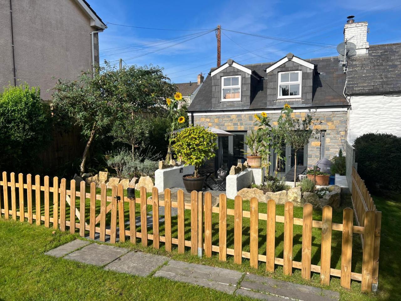The End House at The Old Farmhouse — 4-Star Luxury Hotel in Cowbridge, United Kingdom