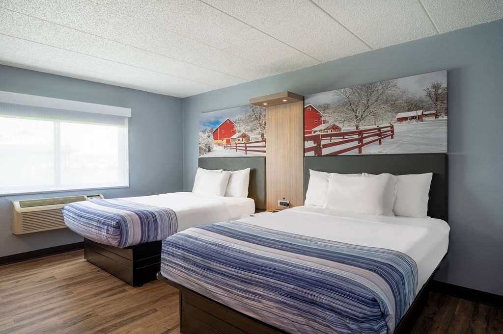 AmericInn by Wyndham Eau Claire - photo 20