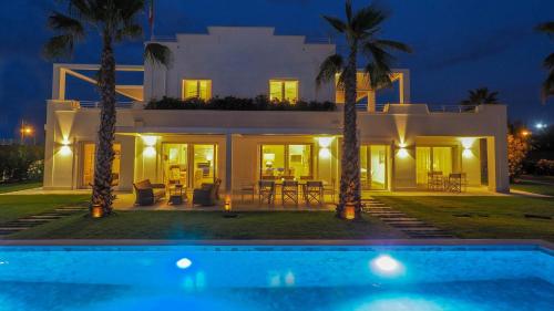 Portoverde Beach Villa 12 Emma Villas — 4-Star Luxury Hotel in Misano Adriatico, Italy