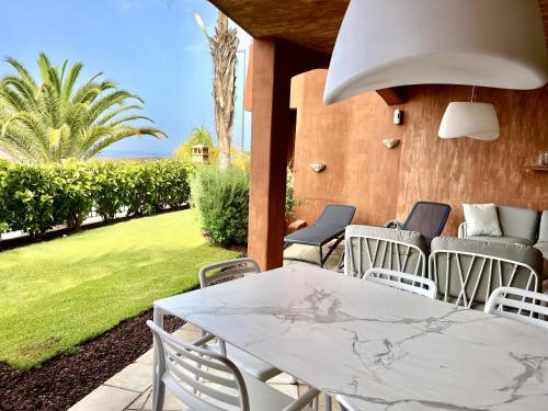 Bahia Acaymo 04 Deluxe Sea View 2B in Arona, Spain