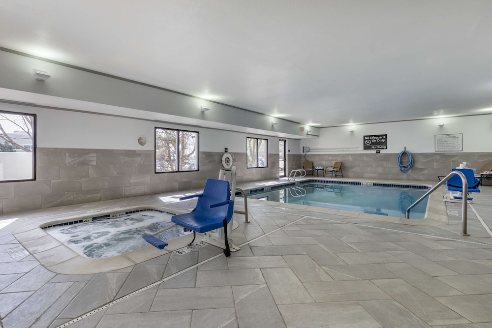Hampton Inn Ft Collins - photo 35
