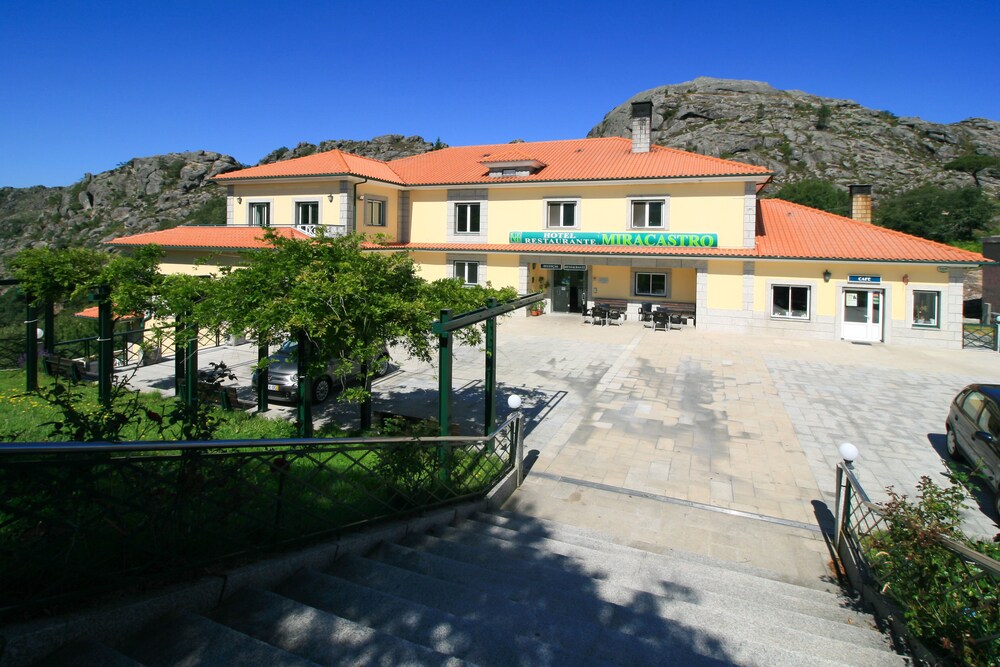 Hotel Miracastro - carbon neutral hotel in Melgaco