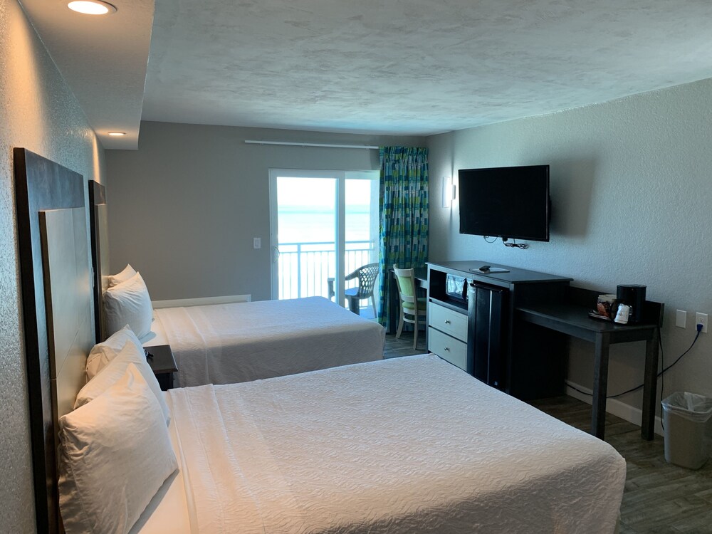 Boardwalk Inn and Suites - photo 21