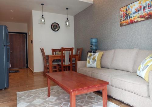 Modern 1 Bedroom Apartment with Pool Gym Sauna Wilma Towers Kilimani Nairobi Twiga Suites in Nairobi, Kenya