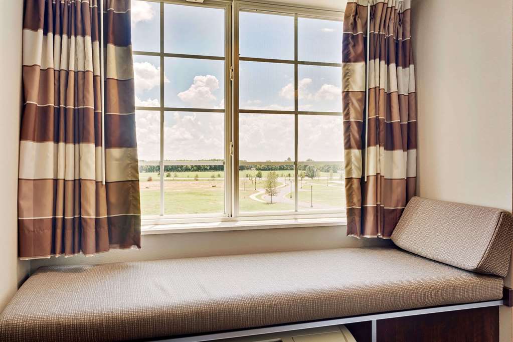 Microtel by Wyndham Perry National Fairground Area I 75 - photo 9