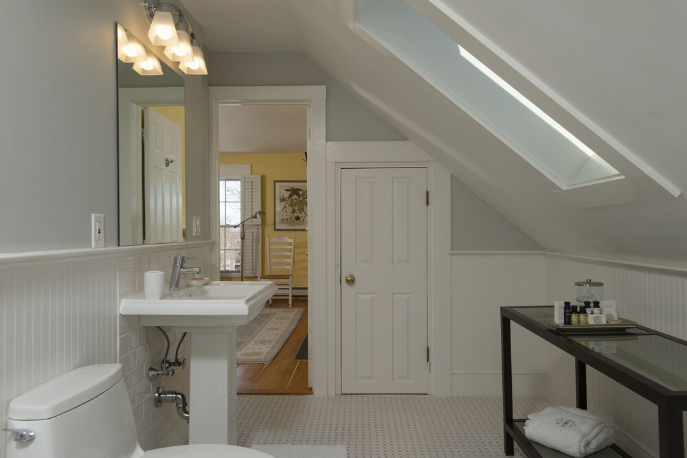Liberty Hill Inn - photo 53