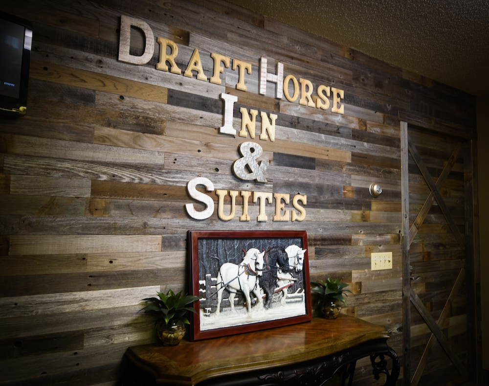 Draft Horse Inn and Suites - photo 2