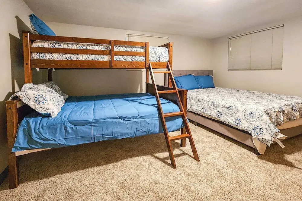 Family Friendly Yakima Escape with Yard and Pool — Yakima — photo 4