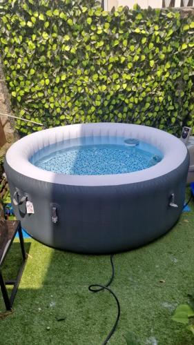 Central Studio Renove 200 M Plage Et 300 M de la Rue Pietonne in Berck, France