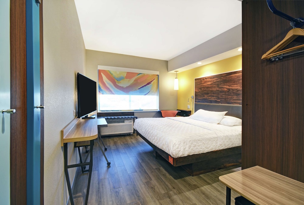 Tru by Hilton Portland Airport Area - photo 13
