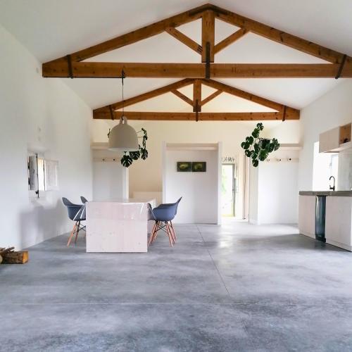 Loft de Diseno En Masia Rural Cantallops Girona — hotel in Cantallops