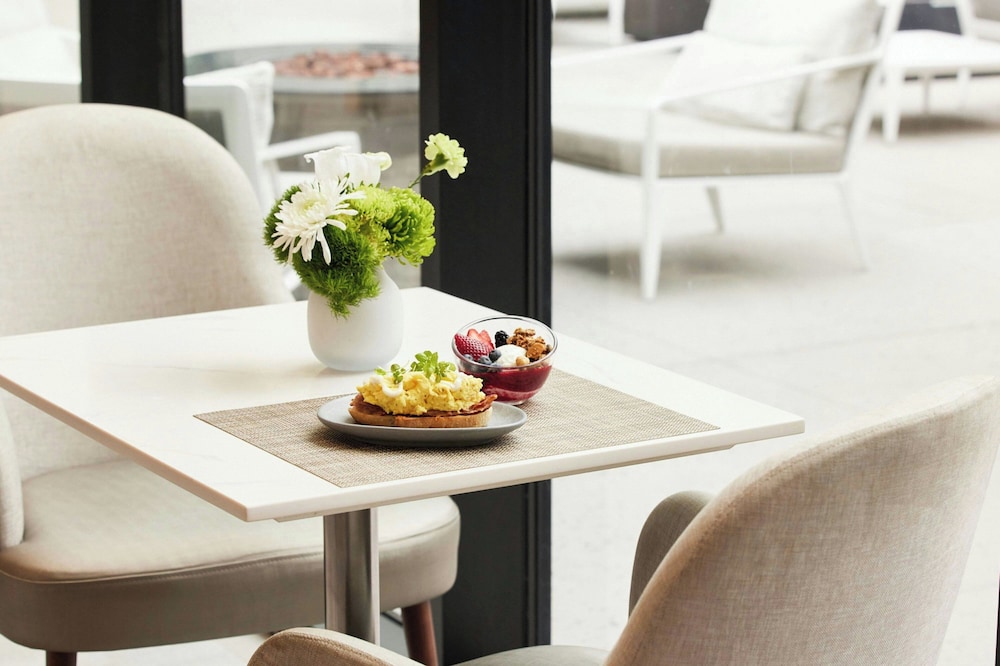 AC Hotel by Marriott Dallas by the Galleria - photo 33