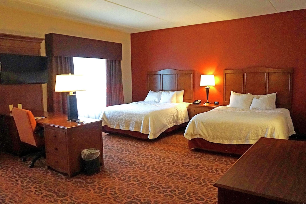 Hampton Inn Waynesburg - photo 13