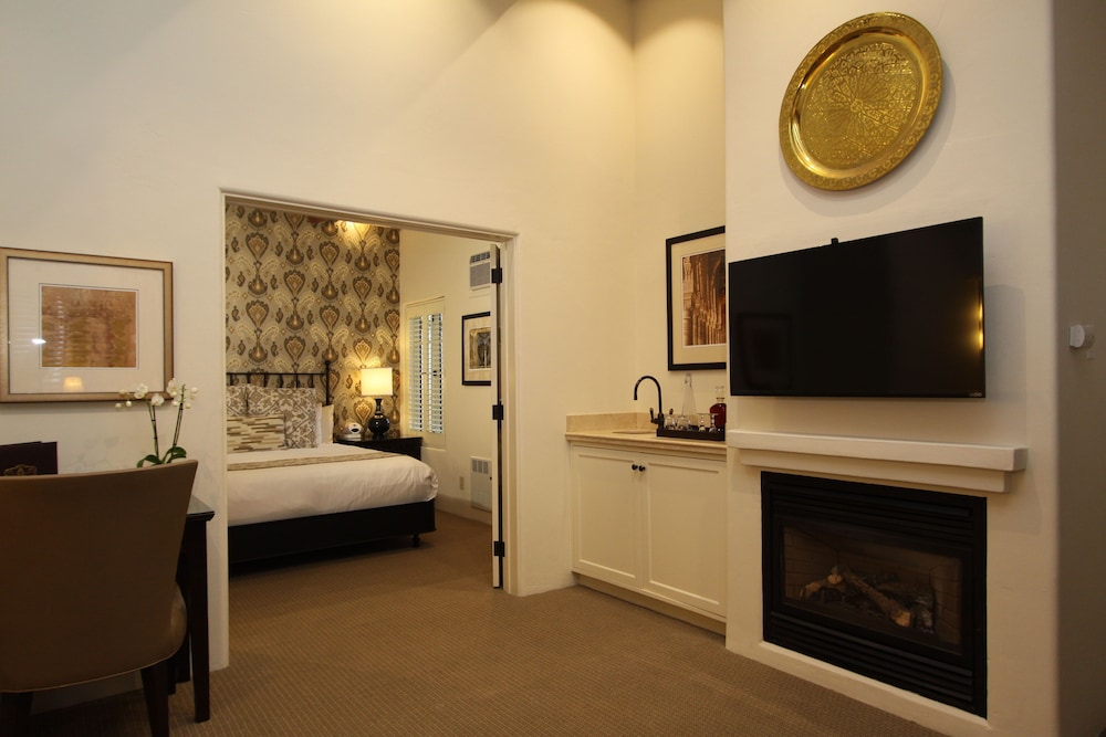 Cypress Inn - photo 33
