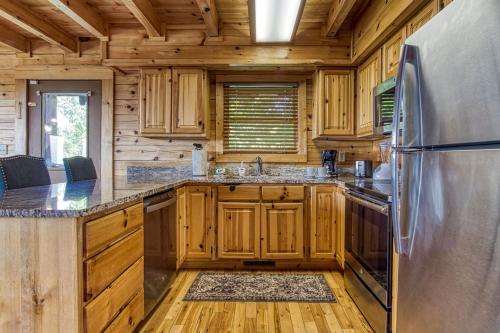A View From Above Spacious Smoky Mountain Getaway Perfect for Families & Groups - photo 19