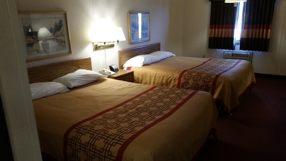 Beartooth Inn - photo 5