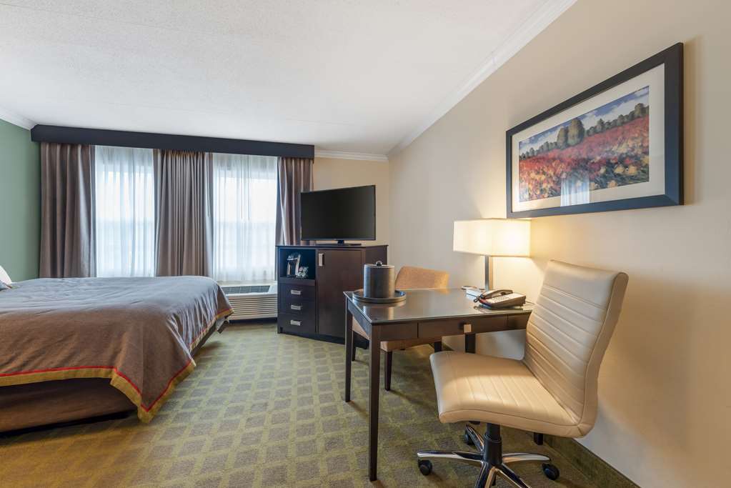 Best Western Plus White Bear Country Inn - photo 23