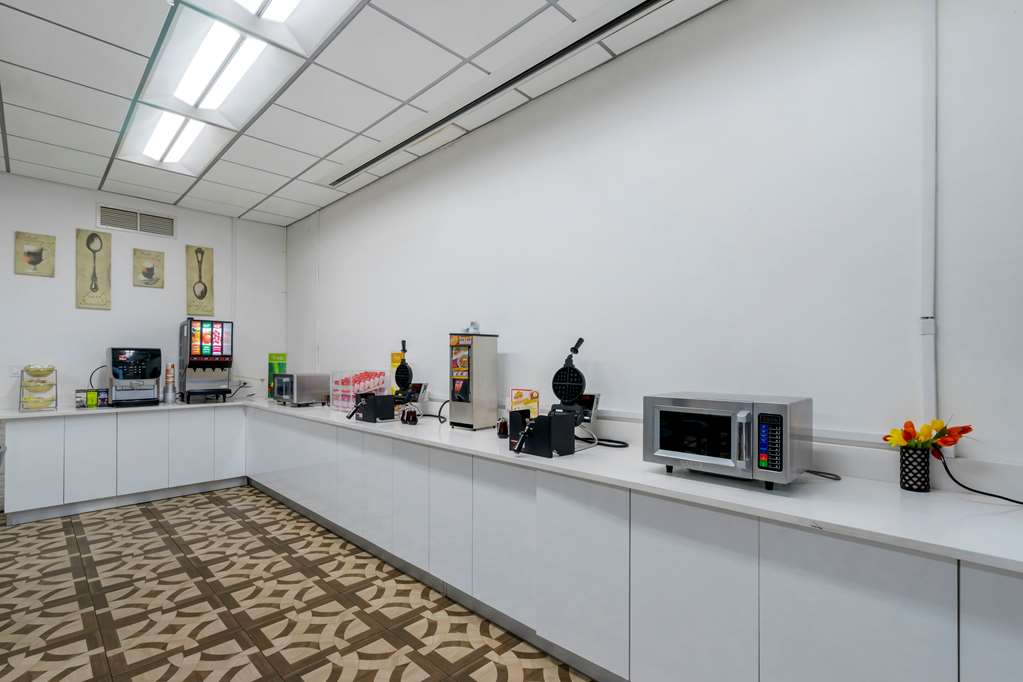 Quality Inn and Conference Center Tampa Brandon - photo 11