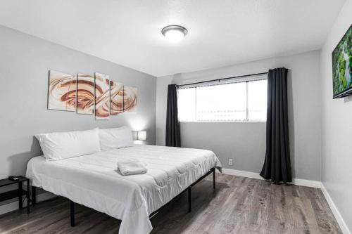 Cozy 1 Bed Sleeps 4 Near Strip Perfect GetAway