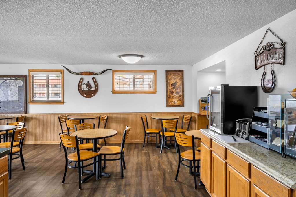 Econo Lodge Miles City I 94 - photo 39