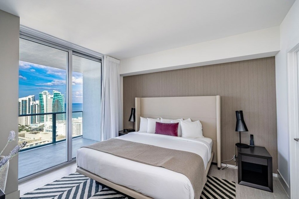 Hyde Beach House Luxury Condo resort 2 Bedroom Condo by RedAwning - photo 9