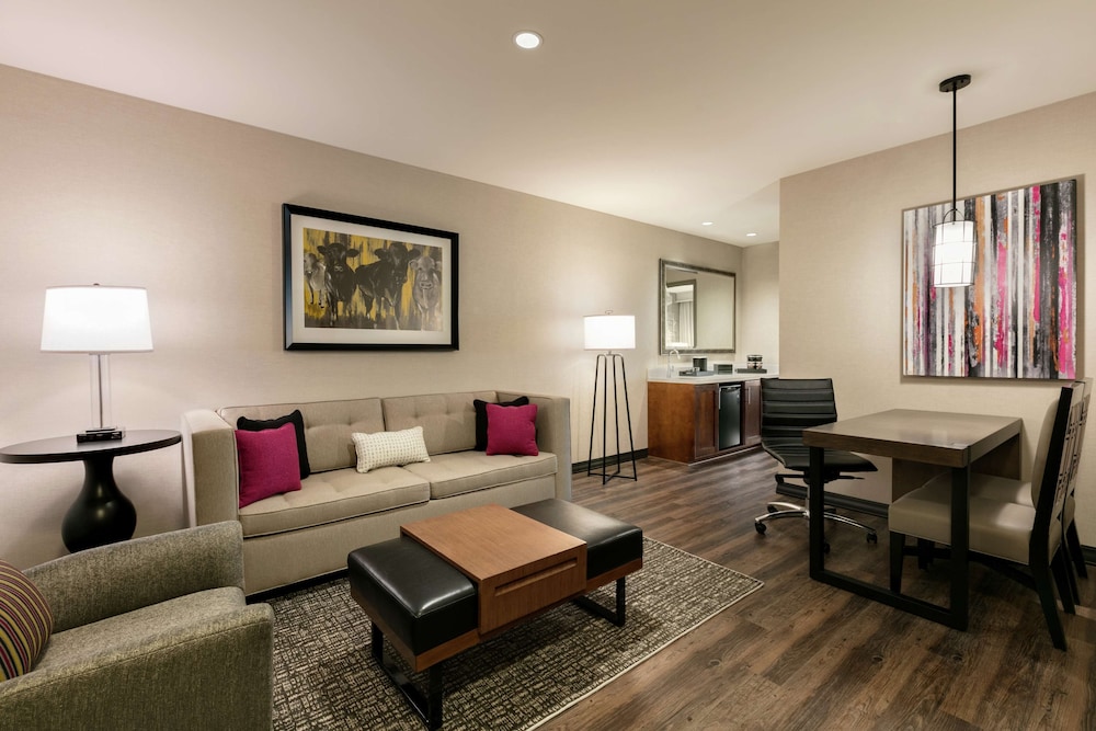 Embassy Suites by Hilton Berkeley Heights - photo 13