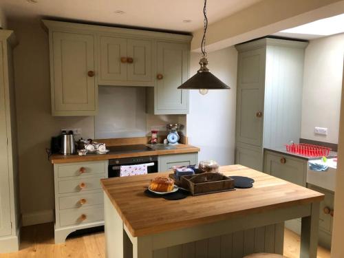 St Anthony s bright perkily decorated 3 bedroom house