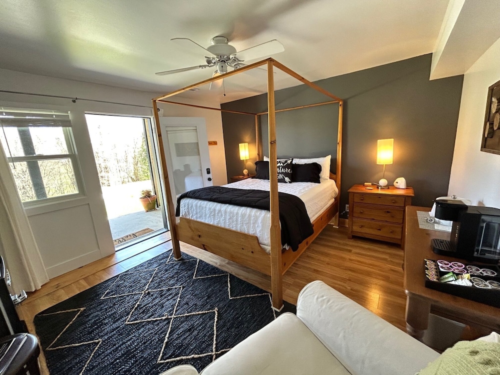 Fire Mountain Inn Cabins & Treehouses - photo 7