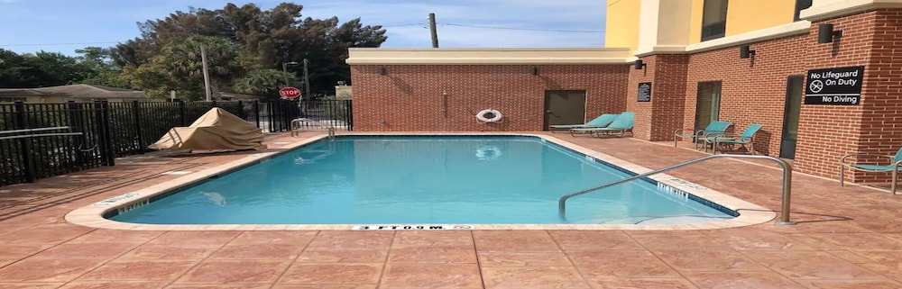 Hampton Inn & Suites Tampa Busch Gardens Area - photo 37