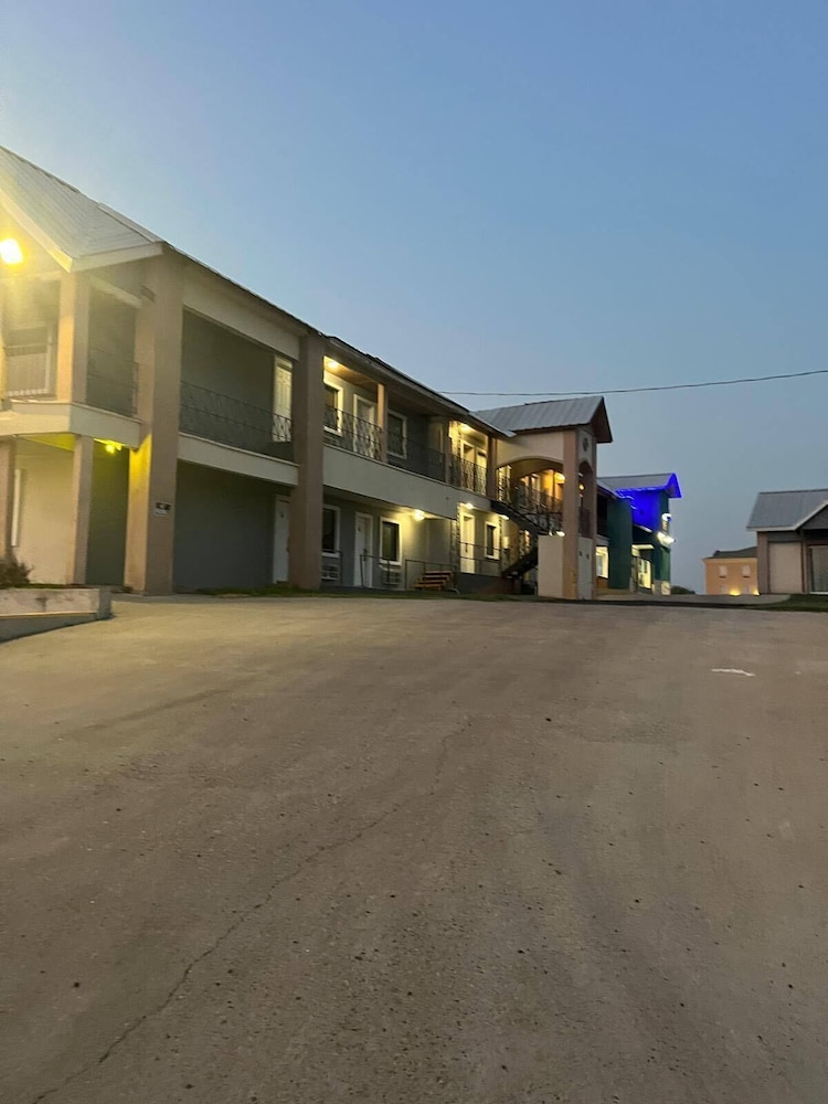 Mg Inn & Suites — hotel in Zapata