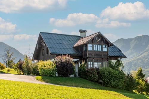 Bergvilla Oberon Your Austrian Home — 4-Star Luxury Hotel in Bad Aussee, Austria