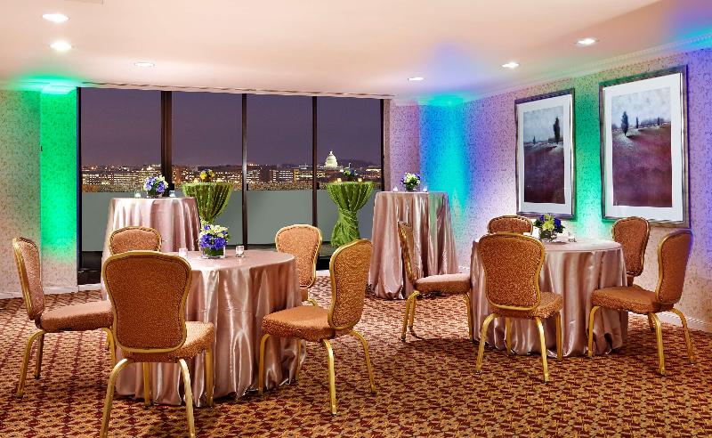 DoubleTree by Hilton Washington DC Crystal City - photo 21