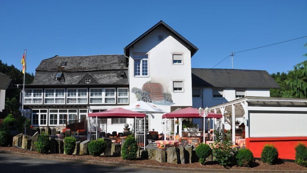 Historisches Landhotel Studentenmuhle — Girod