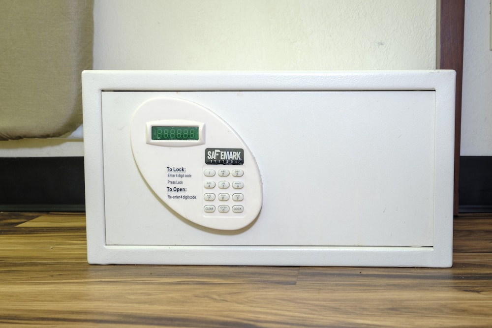 Red Roof Inn Edgewood - photo 5