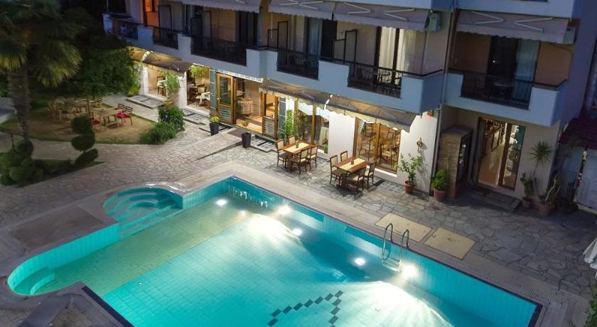 Syrtaki Hotel in Paralia, Greece