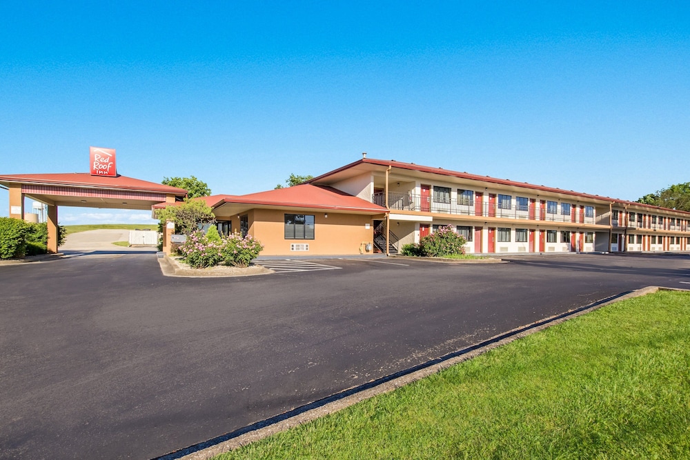 Red Roof Inn Shelbyville - photo 31