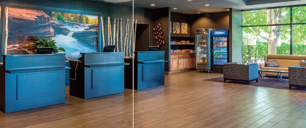Ramada by Wyndham Southfield - photo 2