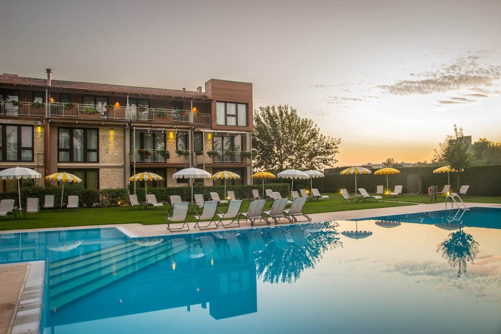 Cà dell'Orto Rooms & Apartments — 4-Star Luxury Hotel in Verona, Italy