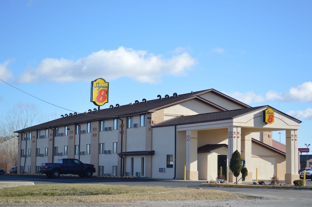 Super 8 Ames - photo 3