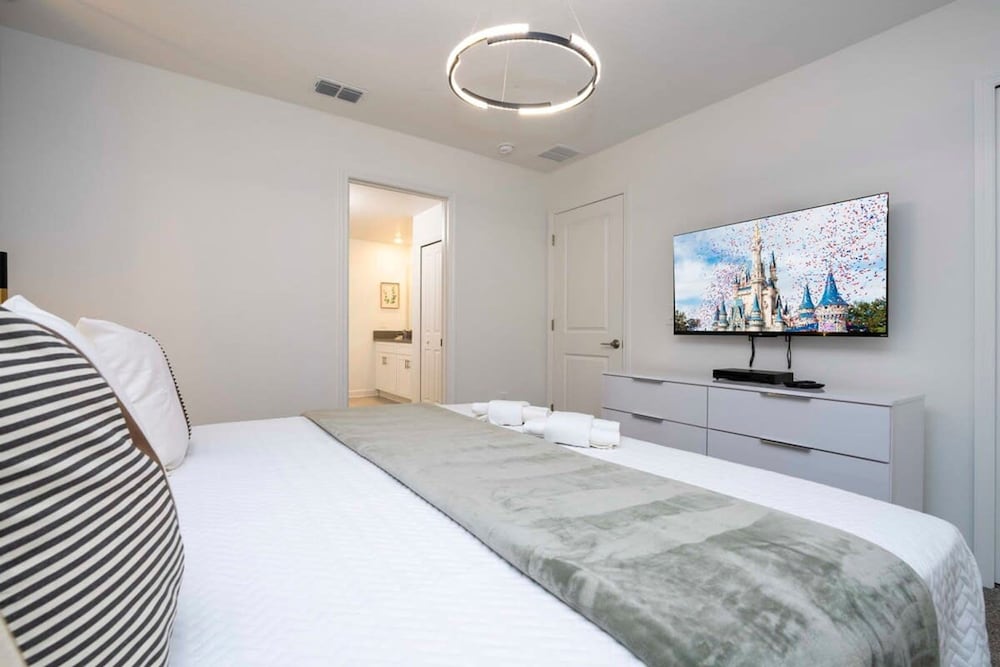 Ultimate Luxury Retreat star Wars Game Room More - photo 41
