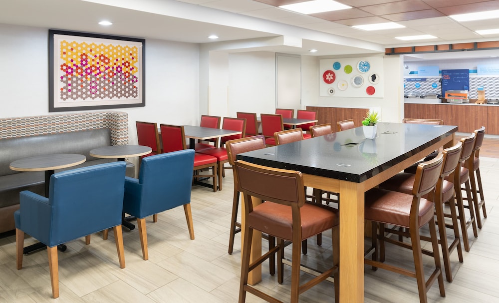Holiday Inn Express Rochester Greece by IHG - photo 40