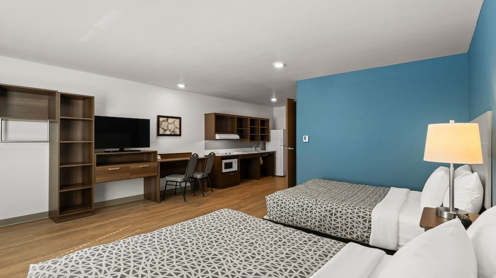 WoodSpring Suites Greeley - photo 13