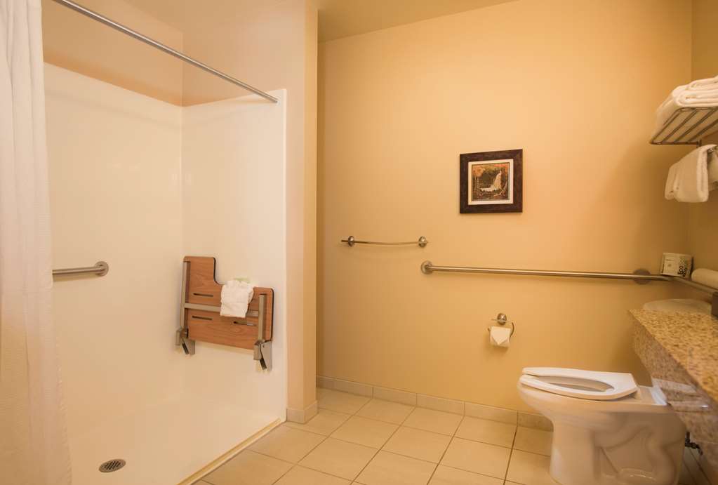 The Landing Hotel & Restaurant - photo 14