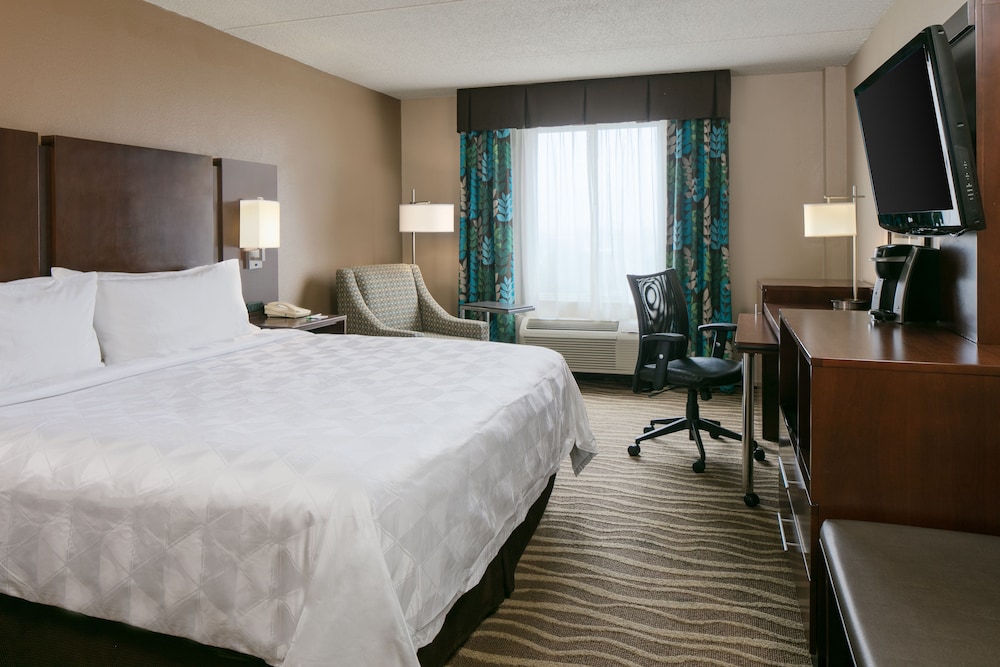 Holiday Inn & Suites Overland Park West by IHG - photo 13