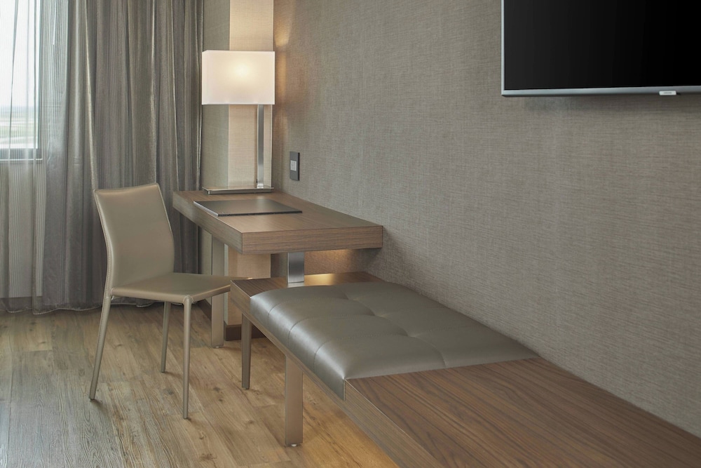 AC Hotel by Marriott Atlanta Airport Gateway - photo 10