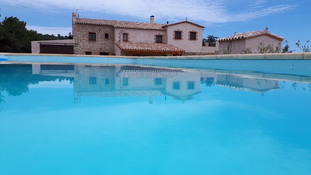 La Masia De Montpedr S — Peralada