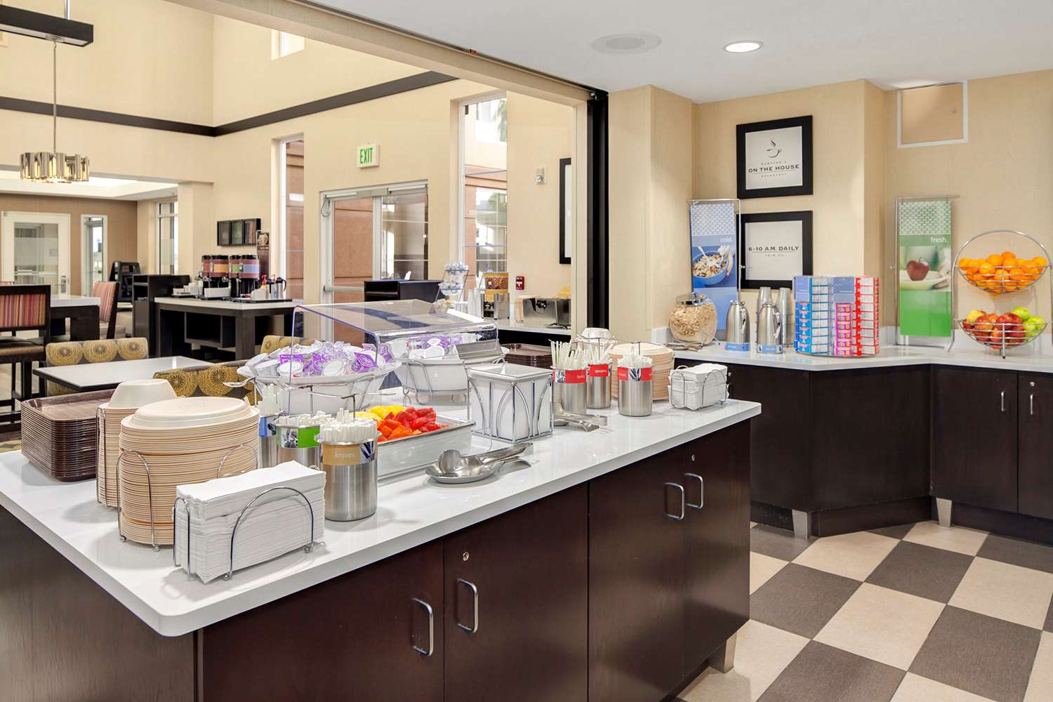 Hampton Inn & Suites Seattle North Lynnwood - photo 15