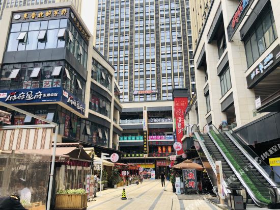 Line Hotel - last minute hotel in Chengdu