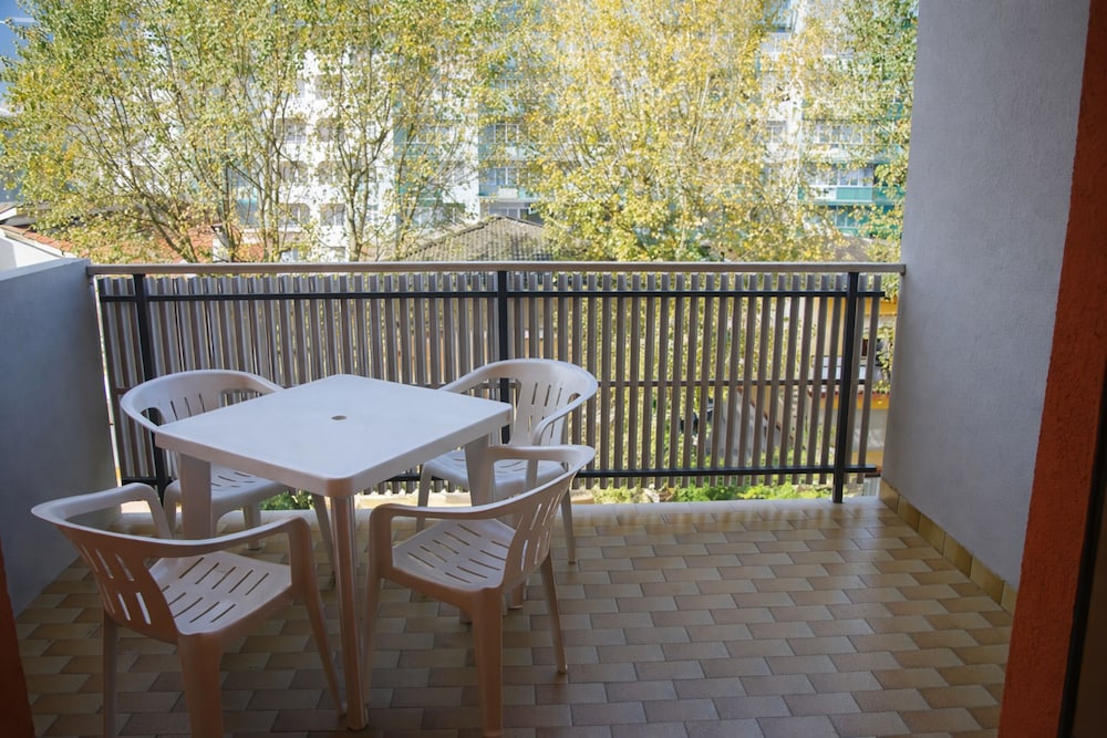 Adorable Apartment With Nice Balcony Beahost — 4-Star Luxury Hotel in San Michele Al Tagliamento, Italy